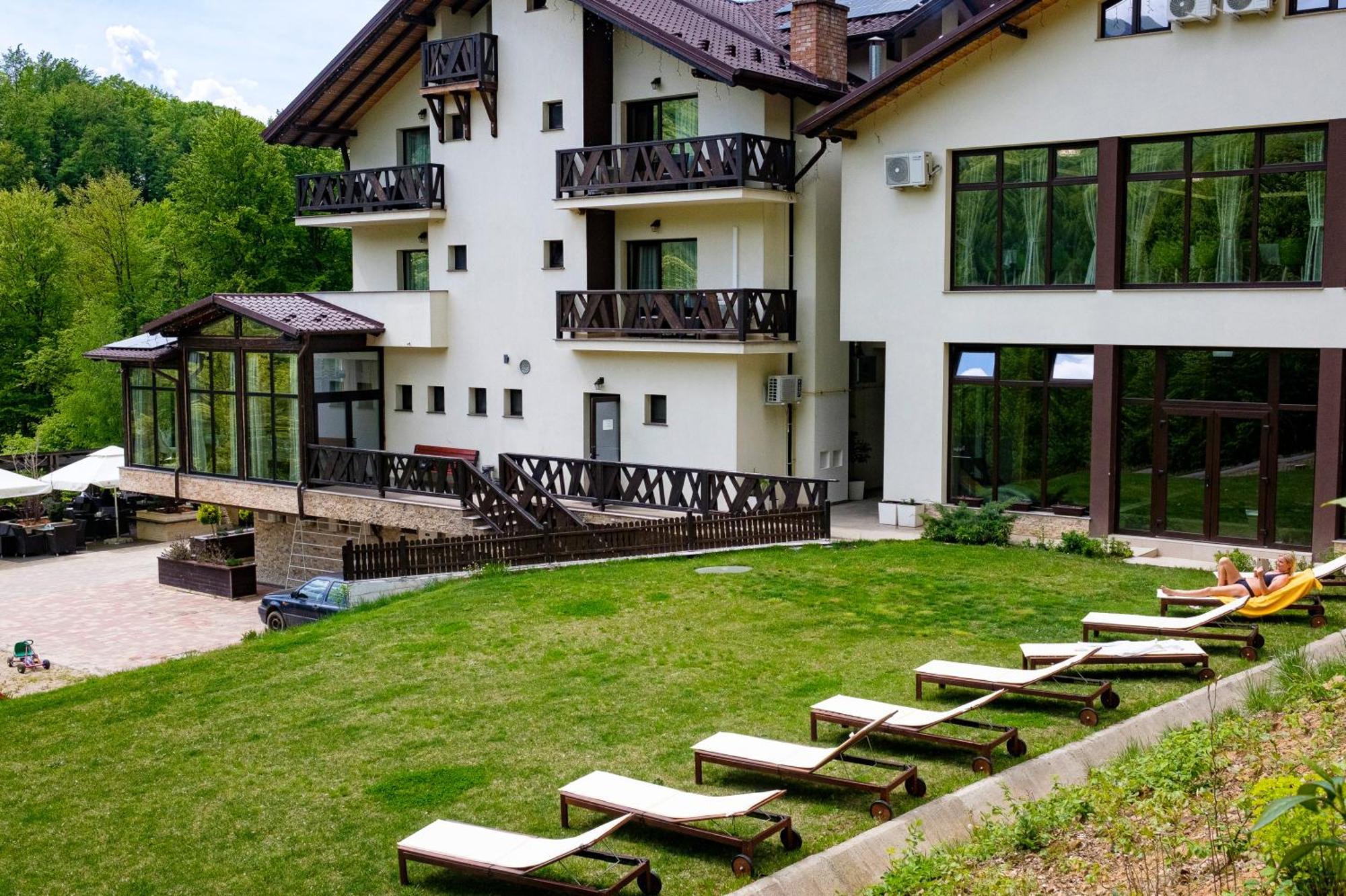 Hotel Poezia Luna Exterior photo